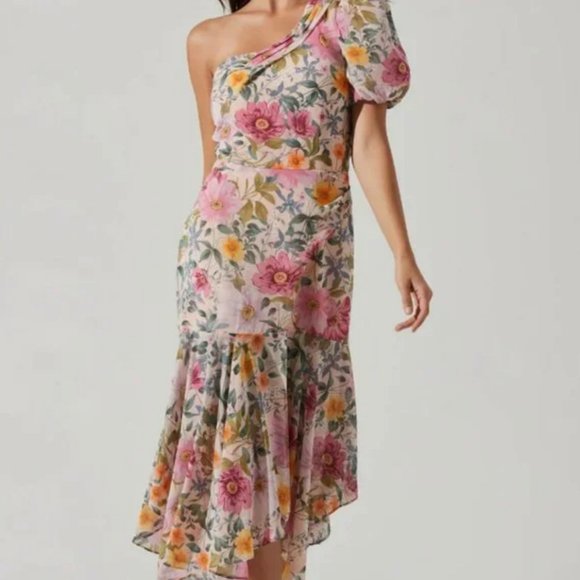 Astr Dresses & Skirts - ASTR the Label Santorini One Shoulder Dress